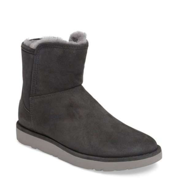 UGG Abree II Genuine Sheepskin Mini Boots 6 - Picture 1 of 12